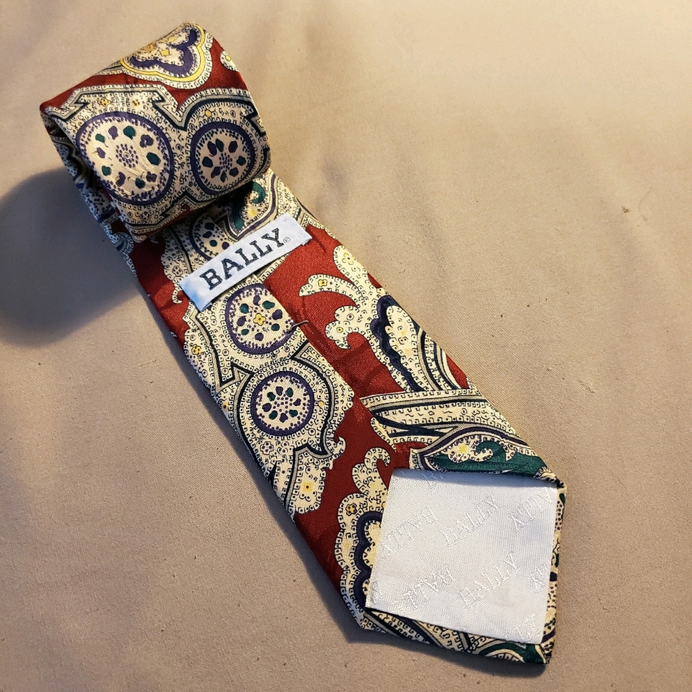 Bally 100% silk Italian wovan Hand made in USA